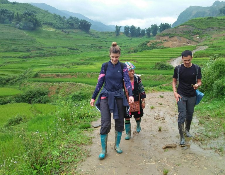 1723017333198trekking-sapa-with-sau