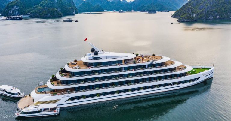 17247417602152D1N_Halong_Bay_by_5-Star_Luxury_Sea_Stars_Cruise_Vietnam